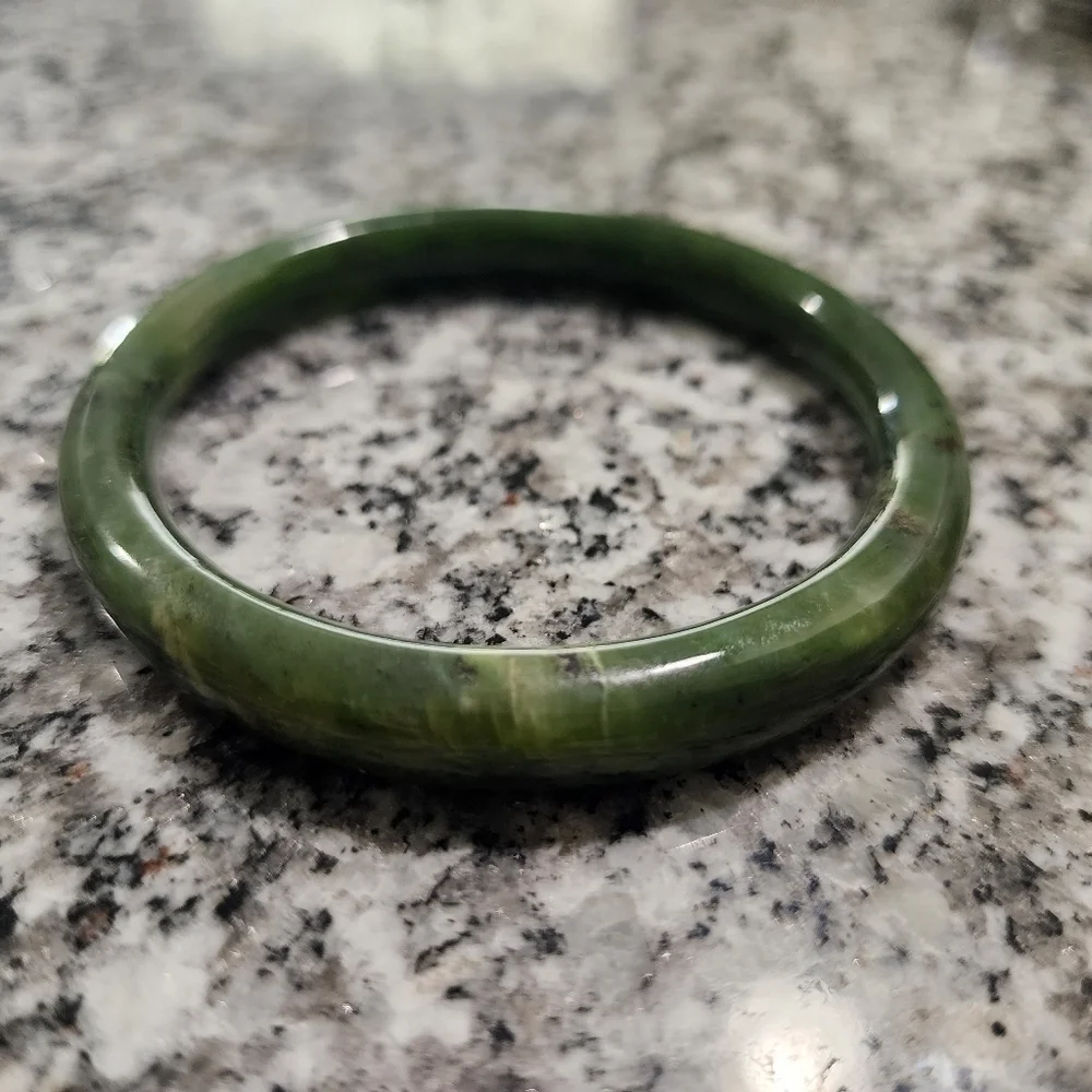 Vintage Solid Oriental Jade Bangle Bracelet Natural Stone Speckled Green Round